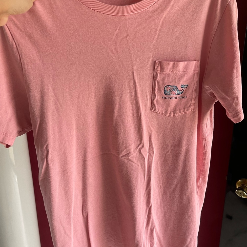 pink vineyard vines tee shirt kids large